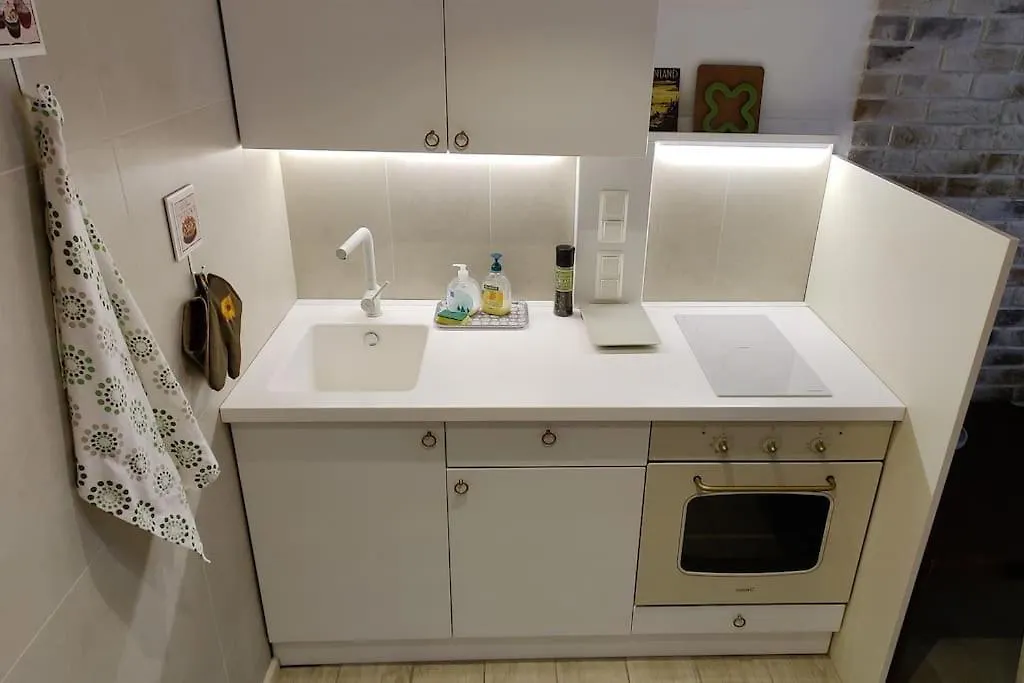 Spacious Ground-Floor Apartment In Etu-Toeoeloe Helsinki